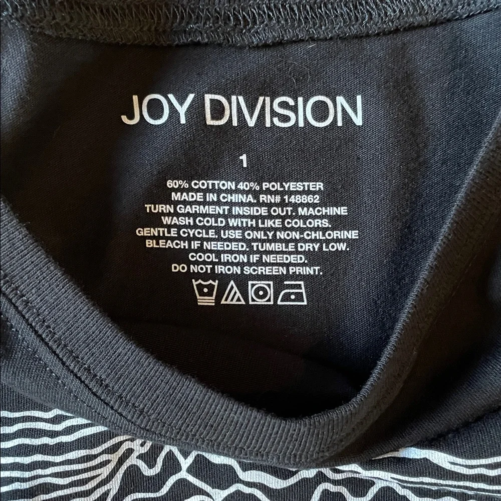 Torrid Joy Division t-shirt size 1 1x 14 16 - Picture 5 of 5